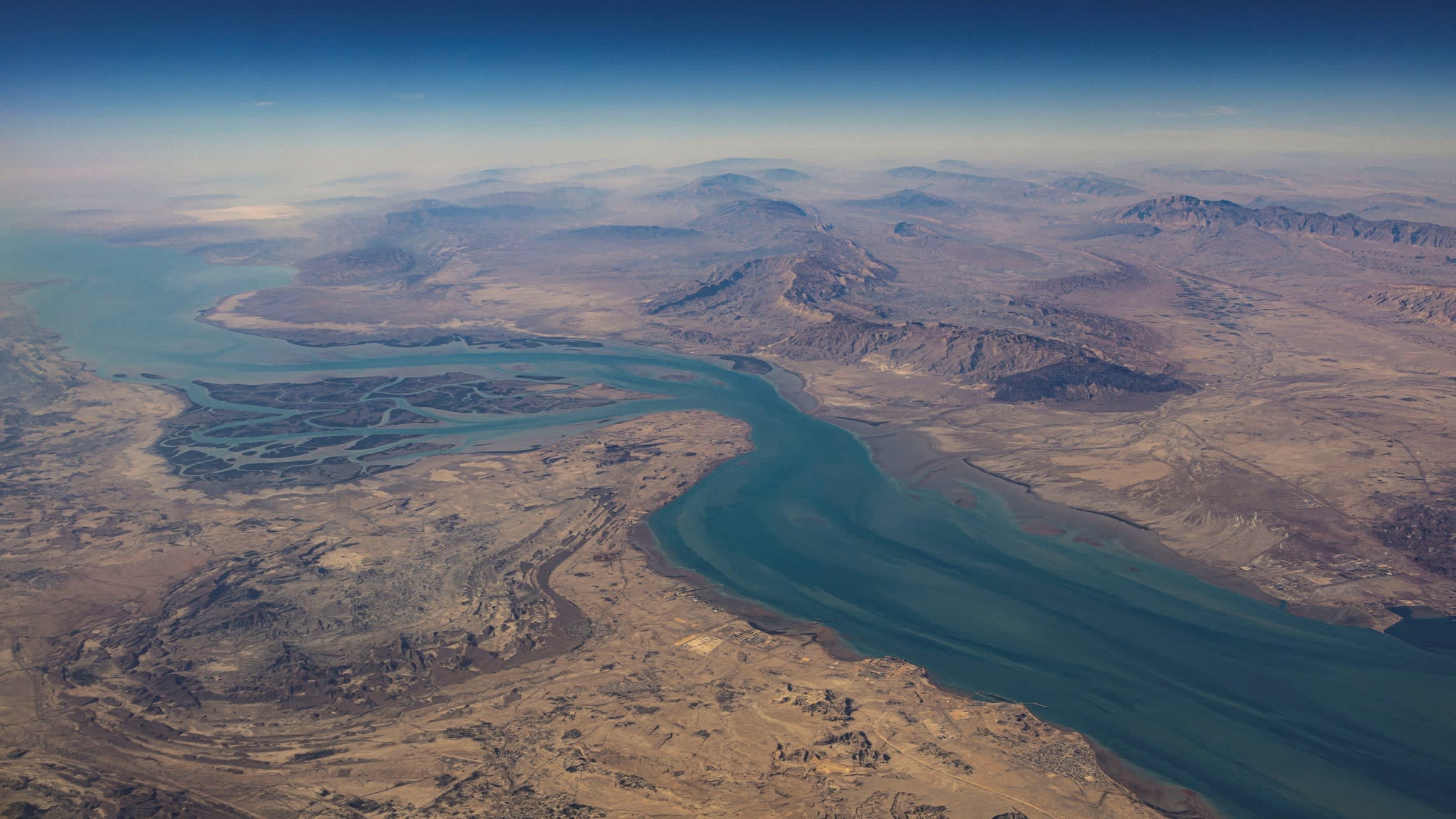 Iran Conflict: Economic Fallout on Oil, Markets, and Investors